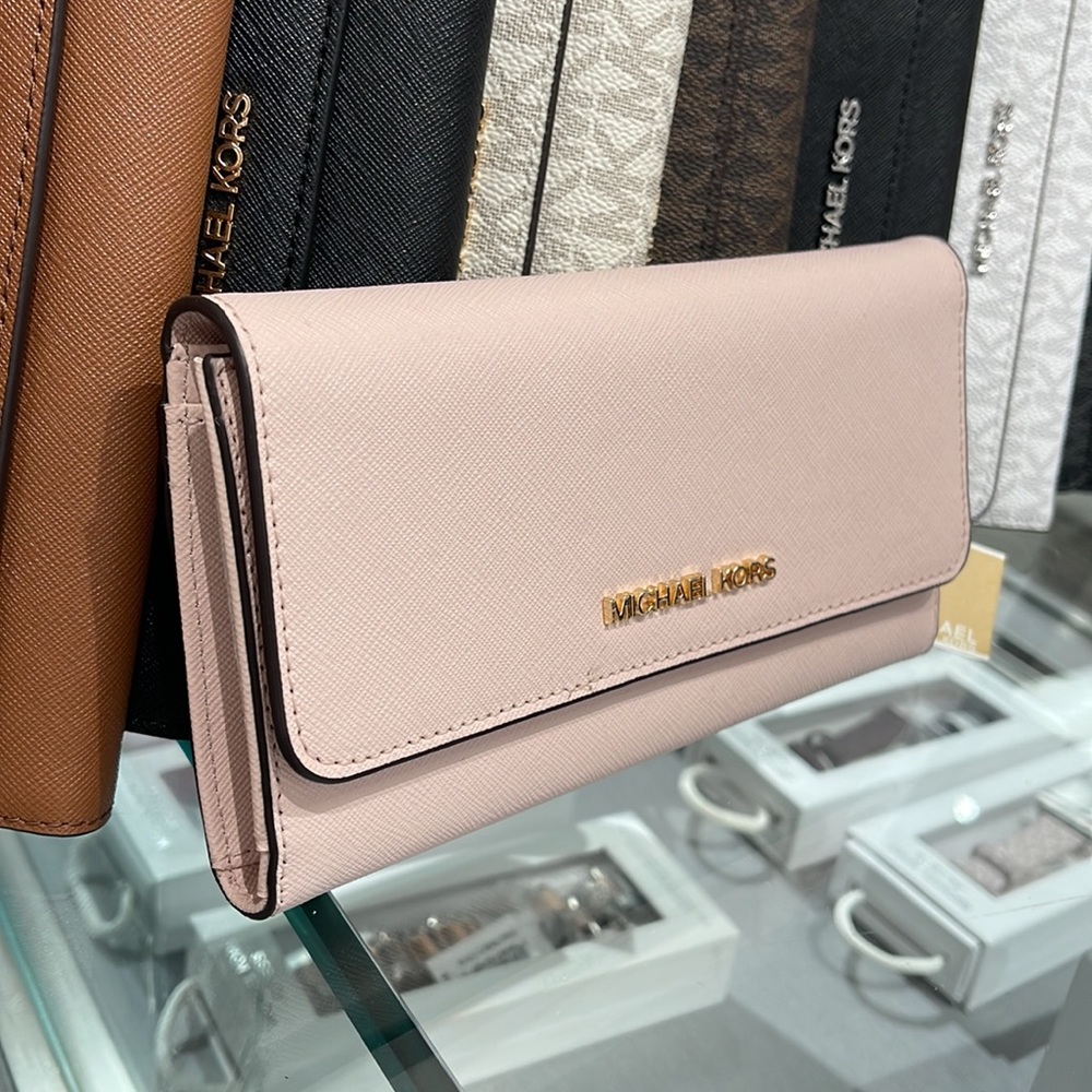 MICHAEL KORS JET SET TRAVEL LARGE TRIFOLD WALLET POWDER BLUSH COLOR - Picture 2 of 16